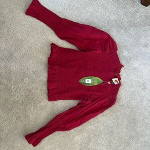 NWT size Large Farm Rio blouse with heart accents on sleeves.